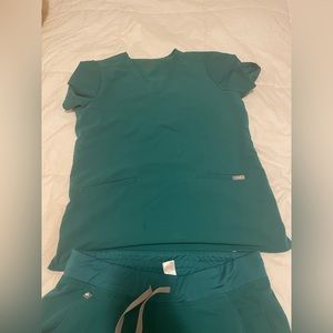 Figs scrubs size S top, M bottoms green.